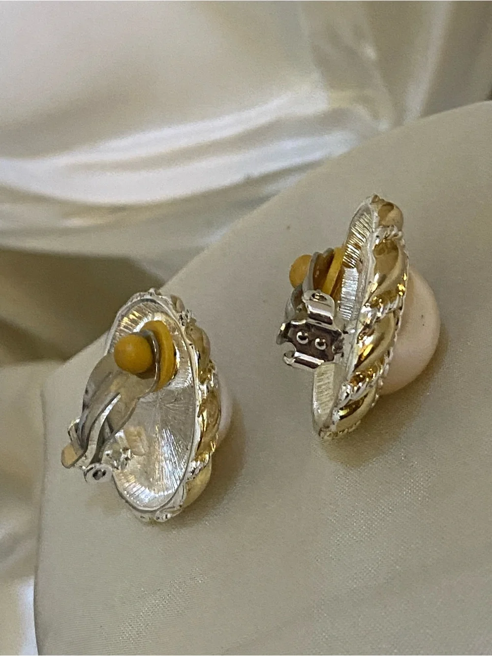Vintage 80s Two Tone Faux Pearl Rope Braided Clip On Earrings